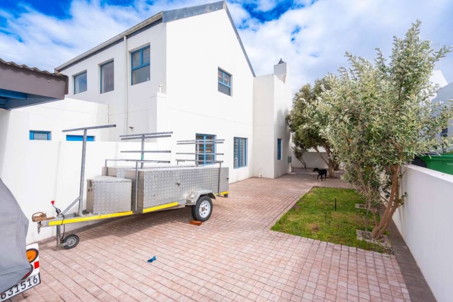 3 Bedroom Property for Sale in Blue Lagoon Western Cape